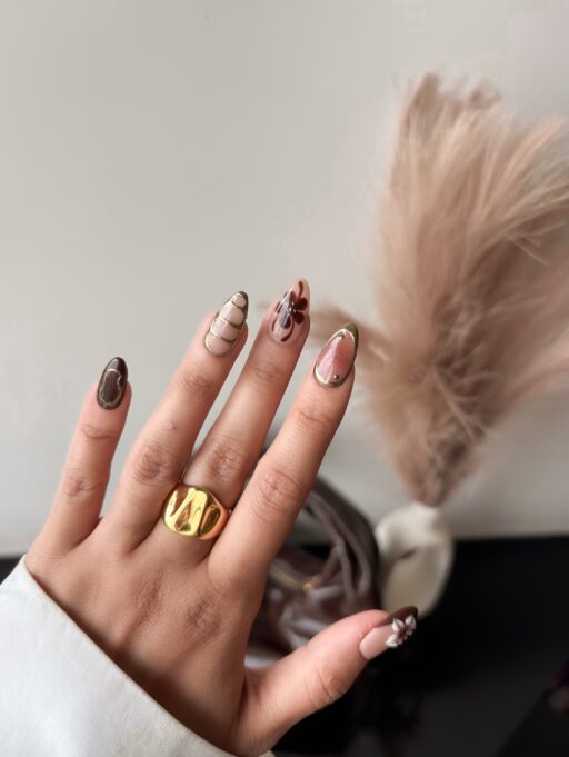 Mocha mani